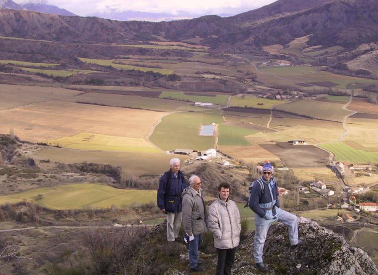 Ernst Messner, Martin Dinges, Michael Welunschek und Hans Fitterer sowie der Fotograf Michael Sepp auf dem Pic Hollondaise, der eigentlich lAigle heit, mit seinen 200 Hhenmetern aber schon ein echten Pic darstellt.