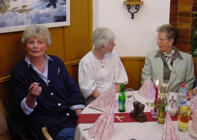 Sehr erfreulich auch der zahlreiche Besuch unserer Frauen!