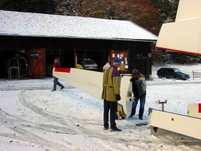 ...und vorsichtig ber den Schnee Richtung Hnger gefahren
